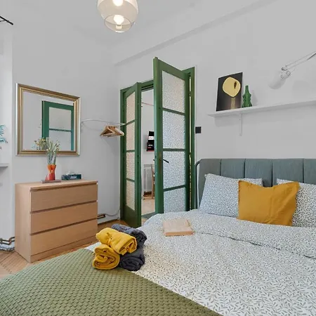 11 Apartment