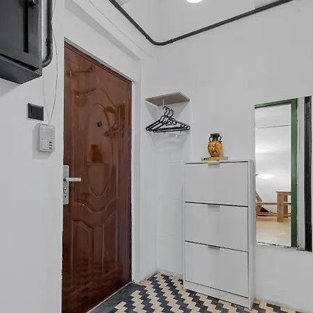 11 Apartment