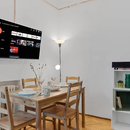 11 Apartment