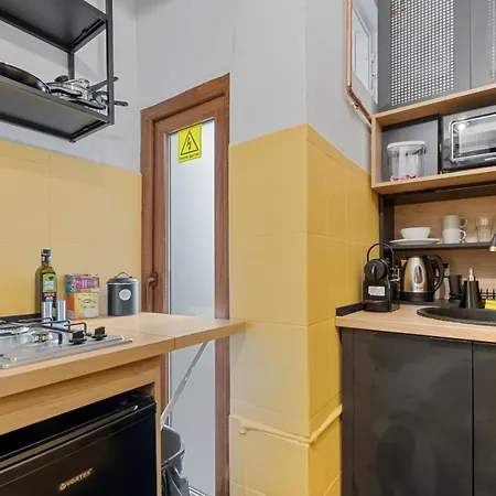 11 Apartment