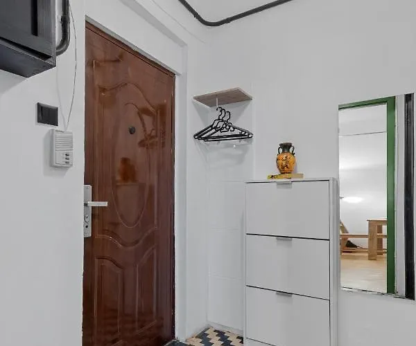 11 Apartment